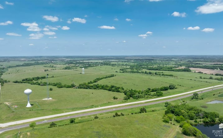 Pictures of Land property located at 0000 Hwy 24, Wamego, KS 66547 for sales - image #1