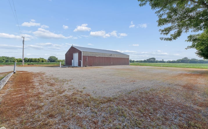 Pictures of Industrial property located at 15715 Delaware Avenue, Mason City, IA 50401 for sales - image #1