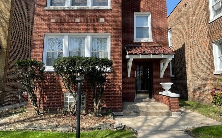 Pictures of Multifamily property located at 7706 S Saint Lawrence Avenue, Chicago, IL 60619 for sales - image #1
