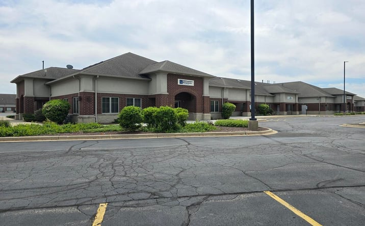 Pictures of Office property located at 1452 Merchant Drive, Algonquin, IL 60102 for sales - image #1