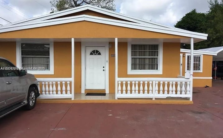 Pictures of Multifamily property located at 10040 NW 8th Ave, Miami, FL 33150 for sales - image #1