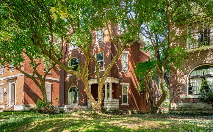 Pictures of Multifamily property located at 1614 S THIRD ST, LOUISVILLE, KY 40208 for sales - image #1
