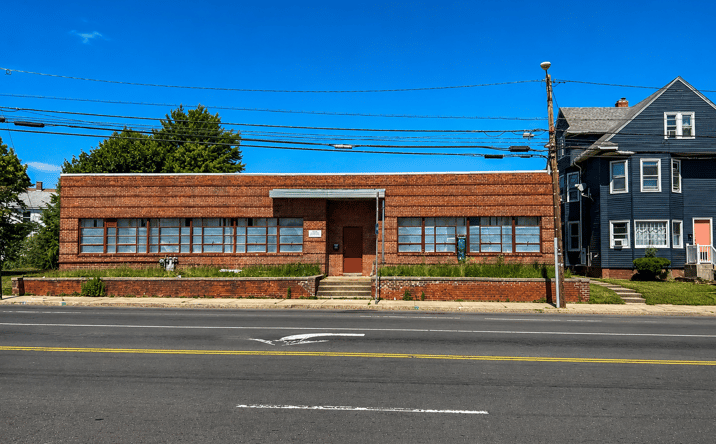Pictures of Retail, Industrial, Self Storage property located at 453 New Park Avenue, West Hartford, CT 06110 for sales - image #1