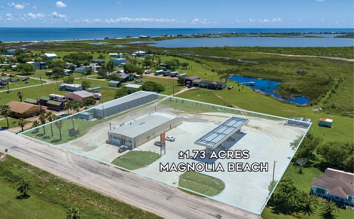 Pictures of Retail property located at 514 MARGIE TEWMEY RD, PORT LAVACA, TX 77979 for sales - image #1