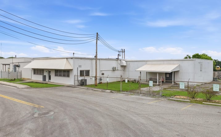 Pictures of Industrial property located at 161 BATES ST NE, CLEVELAND, TN 37311-5525 for sales - image #1