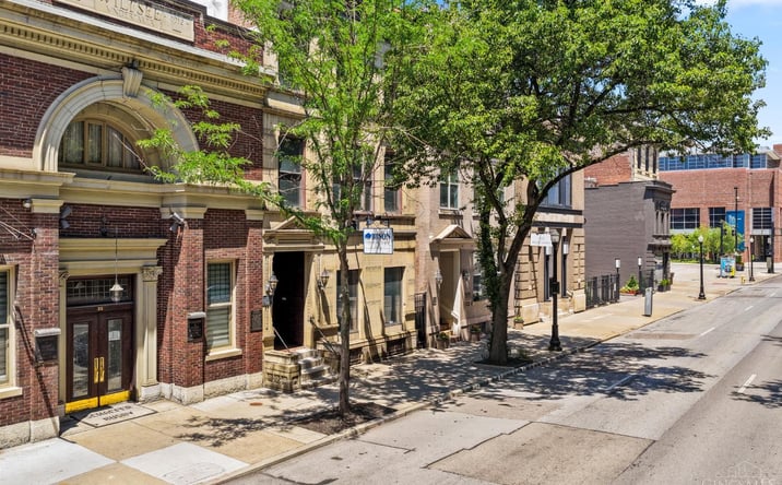 Pictures of Office property located at W Ninth Street, Cincinnati, OH 45202 for sales - image #1