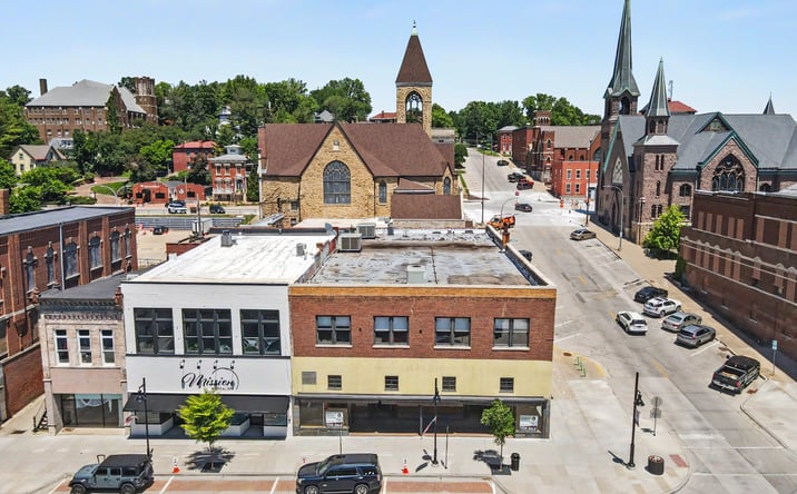 Pictures of Retail, Office, Hospitality property located at 500 JEFFERSON ST, BURLINGTON, IA 52601 for sales - image #1