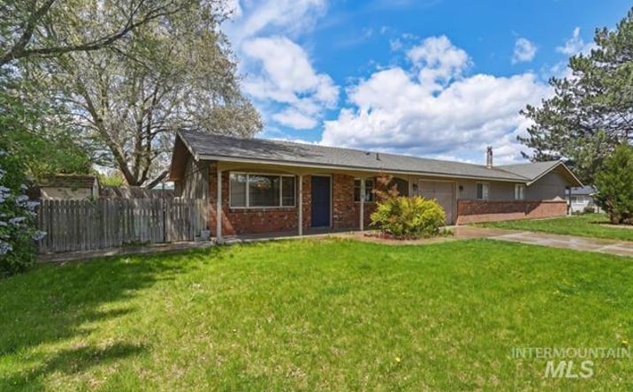 Pictures of Multifamily property located at 2220 Big Sky St, Caldwell, ID 83605 for sales - image #1