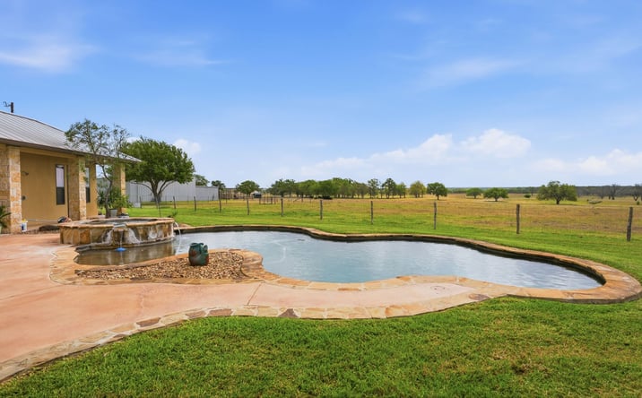 Pictures of Retail, Land property located at 13661 E Hwy 90, Kingsbury, TX 78638 for sales - image #1