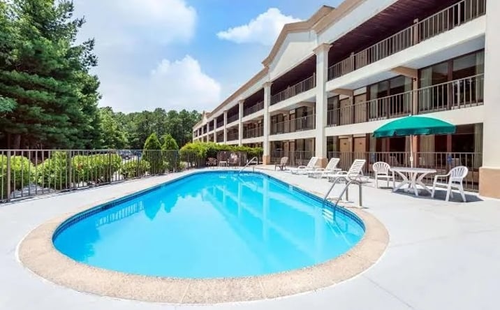 Pictures of Hospitality property located at 224 East White Horse Pike, Galloway, NJ 08205 for sales - image #1