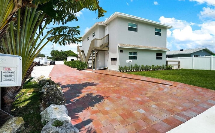 Pictures of Multifamily property located at 305 Cypress Drive E # 5 #1,2,3,4,5, Lake Park, FL 33403 for sales - image #1