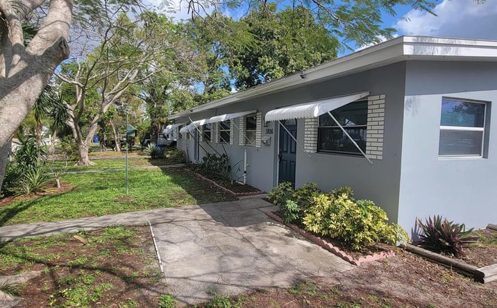 Pictures of Multifamily property located at 1806 22nd Avenue, Vero Beach, FL 32960 for sales - image #1