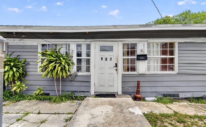 Pictures of Multifamily property located at 807 14th Street, West Palm Beach, FL 33401 for sales - image #1
