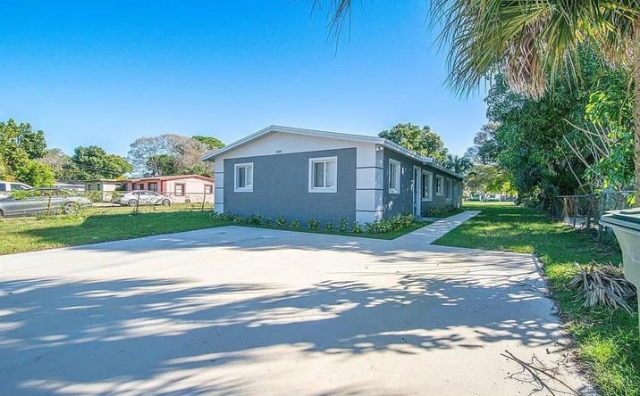 Pictures of Multifamily property located at 508 N 23rd Street, Fort Pierce, FL 34950 for sales - image #1
