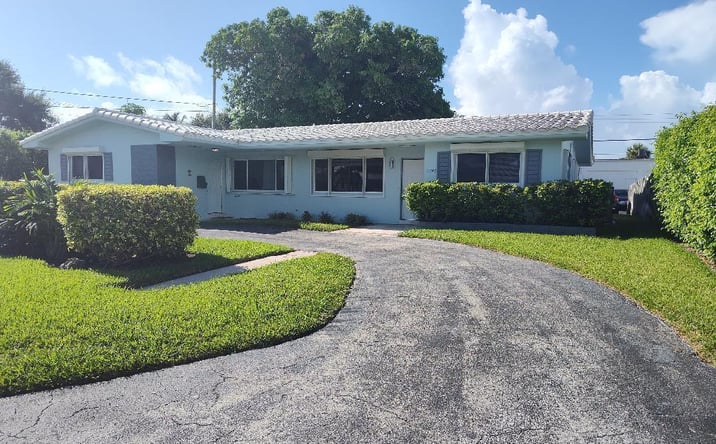 Pictures of Multifamily property located at 2248 NE 37th Street, Lighthouse Point, FL 33064 for sales - image #1
