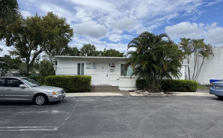 Pictures of Multifamily property located at 211 SW 2nd Court, Pompano Beach, FL 33060 for sales - image #1