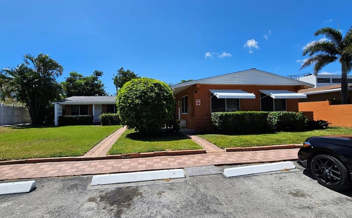 Pictures of Business for Sale property located at 1844 NE 46th Street, Fort Lauderdale, FL 33308 for sales - image #1