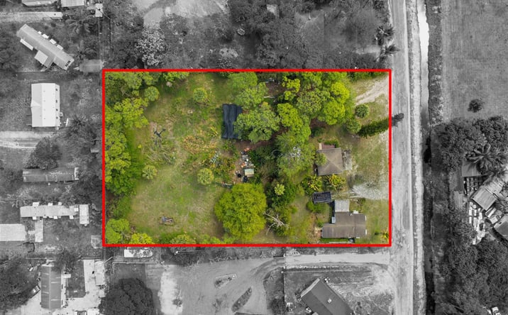 Pictures of Multifamily property located at 5133 Pine Grove Drive, West Palm Beach, FL 33417 for sales - image #1
