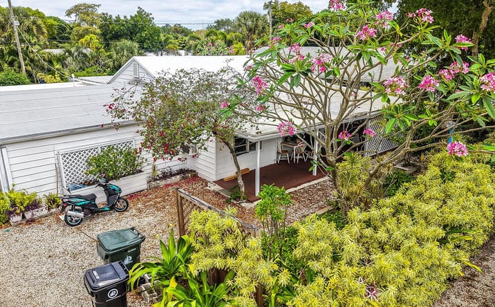 Pictures of Multifamily property located at 1005 NE 17th Street, Fort Lauderdale, FL 33305 for sales - image #1