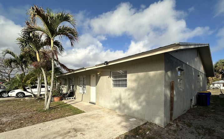 Pictures of Multifamily property located at 3365 SE Garden Street # 3365, Stuart, FL 34997 for sales - image #1