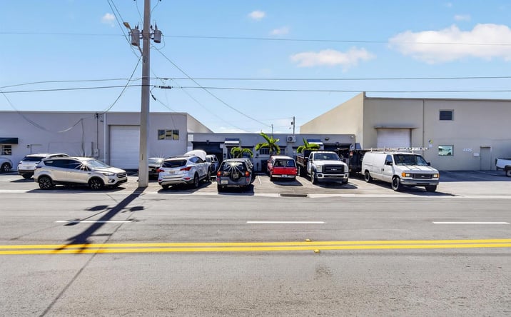 Pictures of Business for Sale, Industrial property located at 4511 NE 6th Avenue, Oakland Park, FL 33334 for sales - image #1