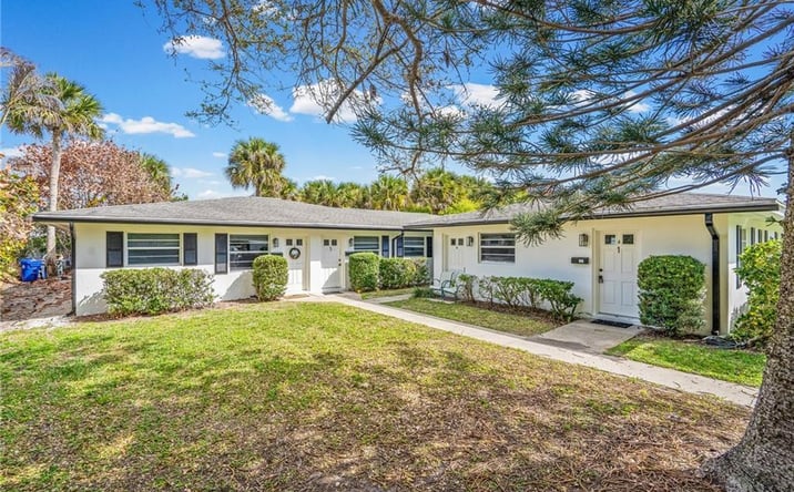 Pictures of Multifamily property located at 919 Turtle Cove Lane, Vero Beach, FL 32963 for sales - image #1
