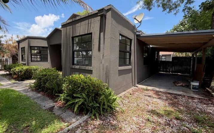 Pictures of Multifamily property located at 521 48th Street, West Palm Beach, FL 33407 for sales - image #1