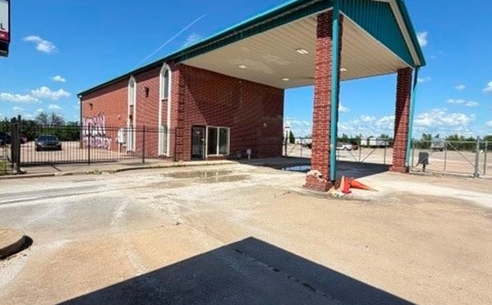 Pictures of Industrial, Office property located at 2215 N Sheridan Road, Tulsa, OK 74115 for sales - image #1