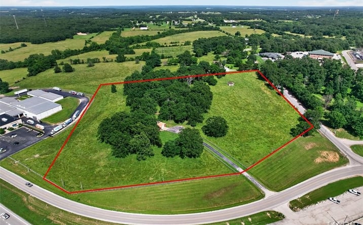 Pictures of Special Purpose property located at 122 MM Highway, Lebanon, MO 65536 for sales - image #1