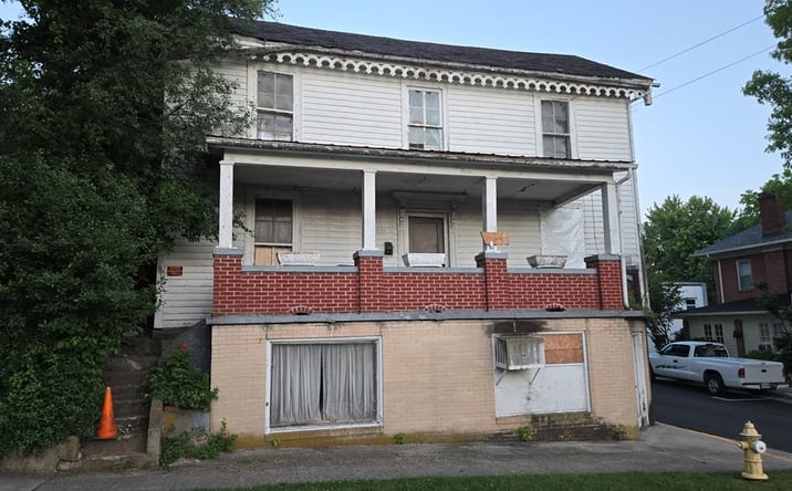 Pictures of Mixed Use property located at 515 E Main St, Wytheville, VA 24382 for sales - image #1