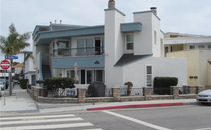 Pictures of Multifamily property located at 520 W W. Balboa Boulevard West, Newport Beach, CA 92661 for sales - image #1