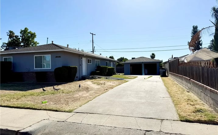 Pictures of Multifamily property located at 2104 Mayfair West, Fresno, CA 93703 for sales - image #1
