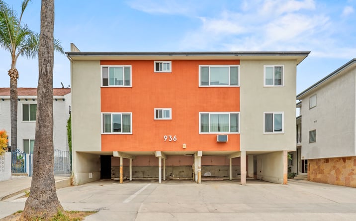 Pictures of Multifamily property located at 936 North Curson Avenue, West Hollywood, CA 90046 for sales - image #1