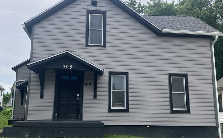 Pictures of Multifamily property located at 708 W Jefferson Street, Bloomington, IL 61701 for sales - image #1