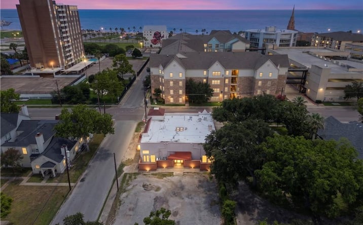 Pictures of Multifamily property located at 801 S CARANCAHUA ST CORPUS CHRISTI TX 78401, CORPUS CHRISTI, TX 78401 for sales - image #1