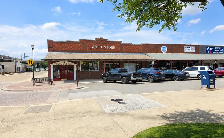 Pictures of Retail property located at 1108 & 1110 Main Street, Carrollton, TX 75006 for sales - image #1