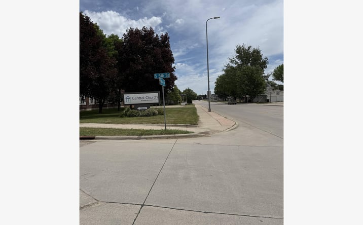 Pictures of Retail, Mixed Use, Land property located at 307 South 5th Street, Milbank, SD 57252 for sales - image #1