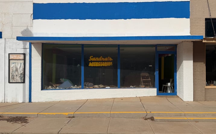 Pictures of Retail property located at 107 MAIN AVE, LAMESA, TX 79331-5531 for sales - image #1