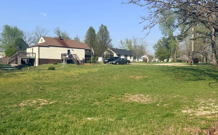 Pictures of Land property located at 907 S Warfel St, Salem, MO 65560-1854 for sales - image #1