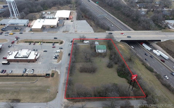 Pictures of Land property located at 1124 N 9th Street, Sapulpa, OK 74066 for sales - image #1