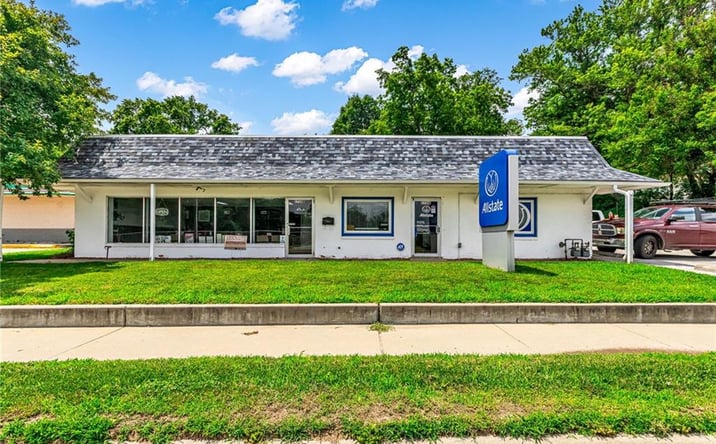 Pictures of Office property located at 1734 S 4Th Street, Leavenworth, KS 66048 for sales - image #1