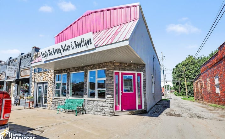 Pictures of Retail property located at 113 S Main, New Sharon, IA 50219 for sales - image #1