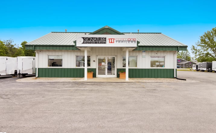 Pictures of Retail, Land property located at 981 W Blue Star Drive, Traverse City, MI 49685 for sales - image #1