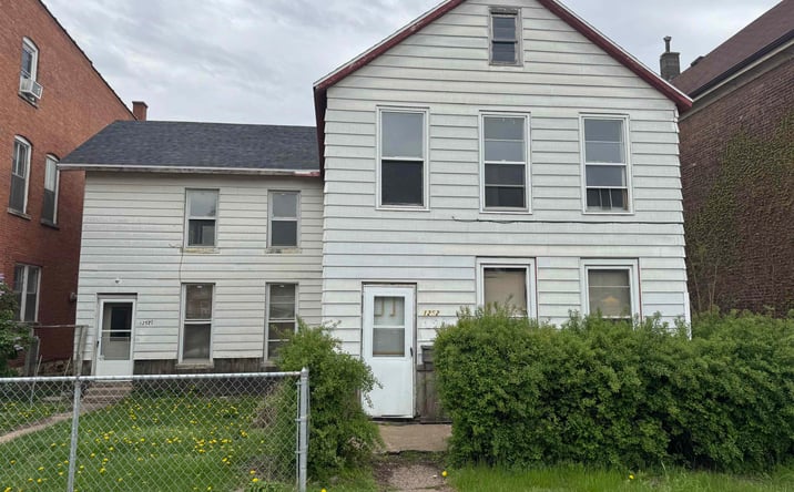 Pictures of Multifamily property located at 1252 White Street, Dubuque, IA 52001 for sales - image #1