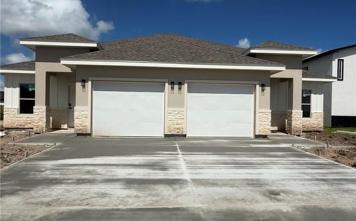 Pictures of Multifamily property located at 1014 Escondido Lane, Harlingen, TX 78550 for sales - image #1