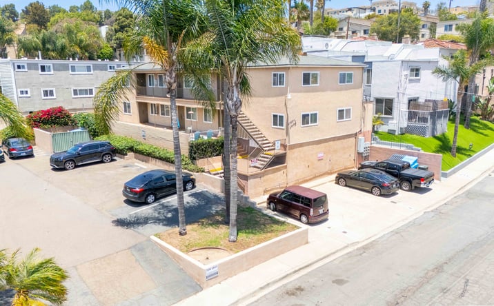 Pictures of Multifamily property located at 5752-58 Riley Street, San Diego, CA 92110 for sales - image #1