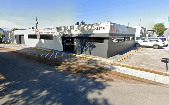 Pictures of Office property located at 2216 N 20th Avenue, Hollywood, FL 33020 for sales - image #1