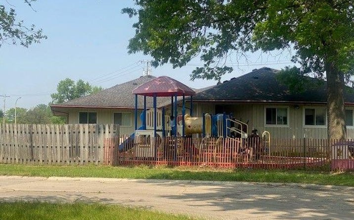 Pictures of Business for Sale, Retail property located at 27975 EUREKA RD, Romulus, MI 48174 for sales - image #1