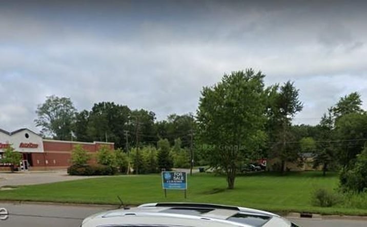 Pictures of Office, Land, Retail property located at 7795 Highland RD, White Lake, MI 48383 for sales - image #1