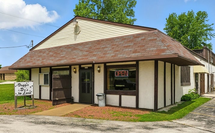 Pictures of Retail, Mixed Use, Special Purpose property located at 4326 MICHIGAN AVE MANITOWOC WI 54220, MANITOWOC, WI 54220 for sales - image #1